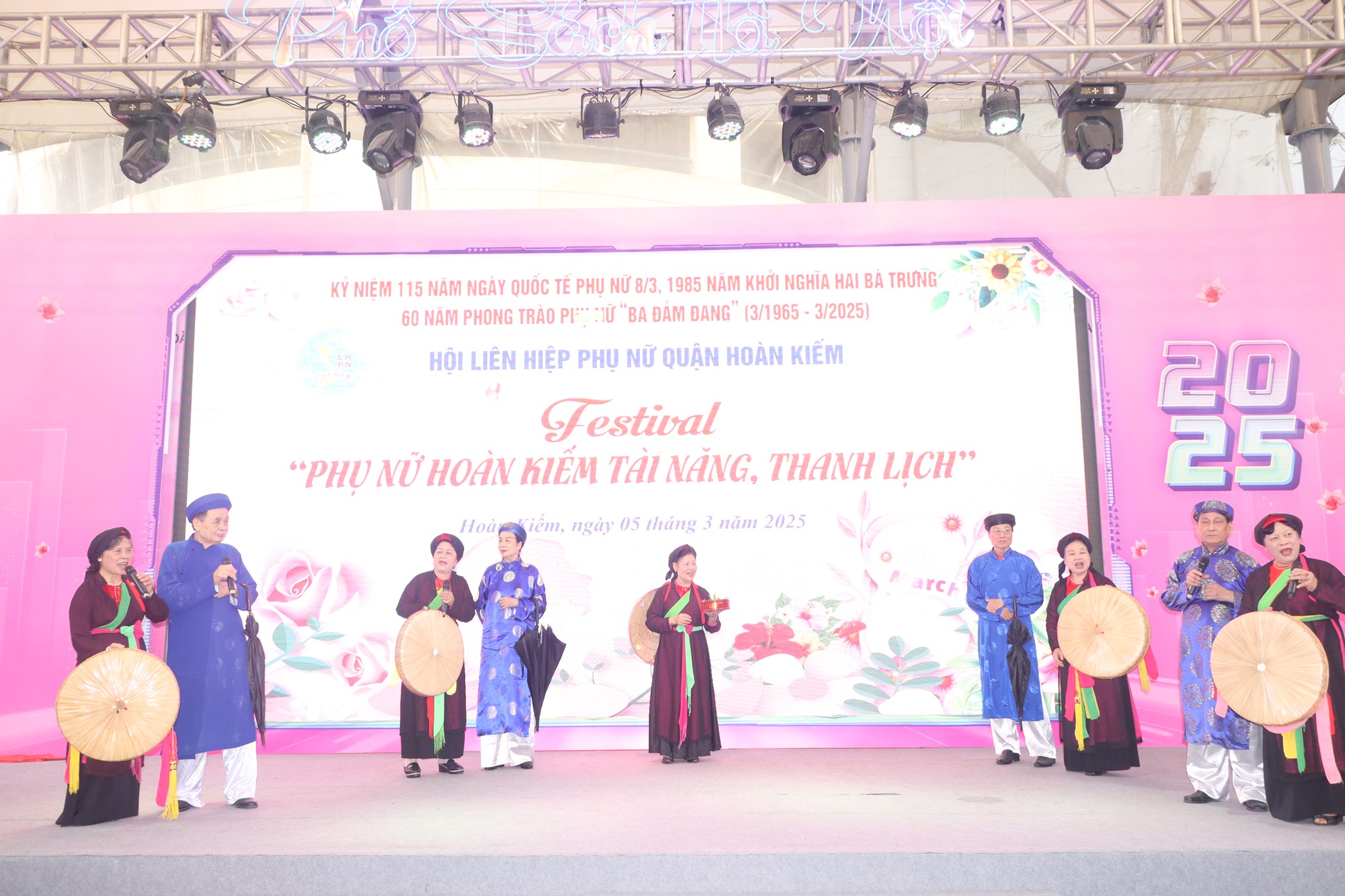 Sôi nổi Festival “Phụ nữ Hoàn Kiếm Tài năng - Thanh lịch” năm 2025 - ảnh 5