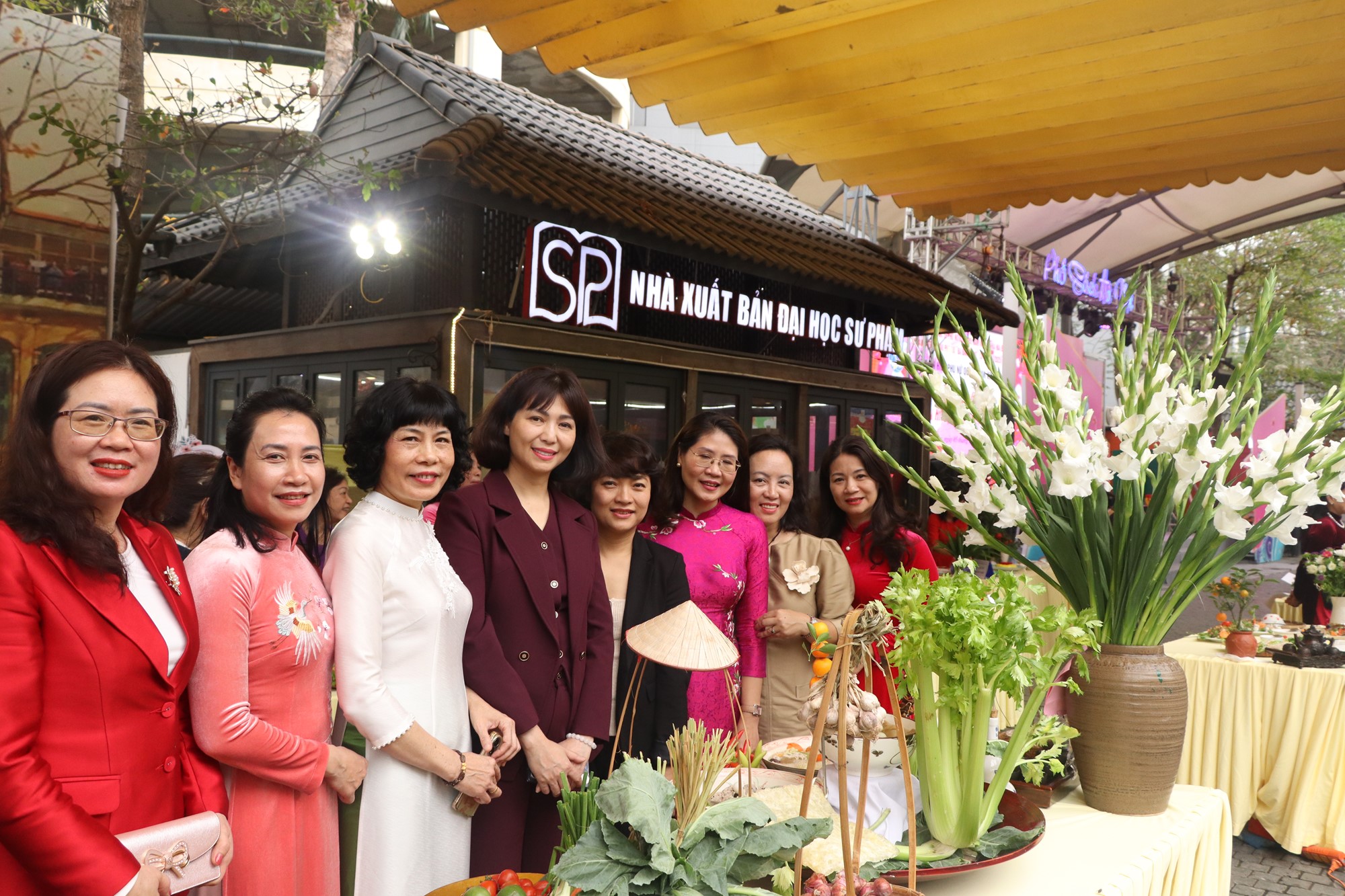 Sôi nổi Festival “Phụ nữ Hoàn Kiếm Tài năng - Thanh lịch” năm 2025 - ảnh 16