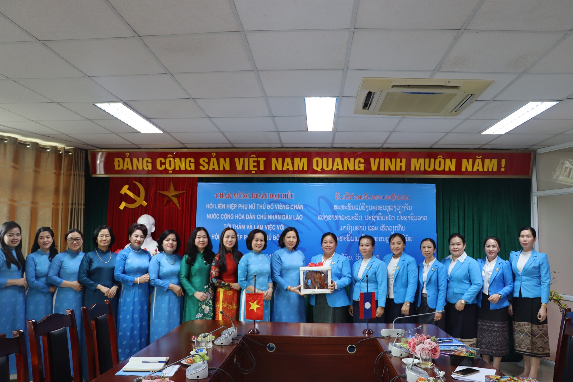 Tăng cường mối quan hệ hữu nghị truyền thống, hợp tác toàn diện giữa Phụ nữ thủ đô Việt Nam - Lào - ảnh 5