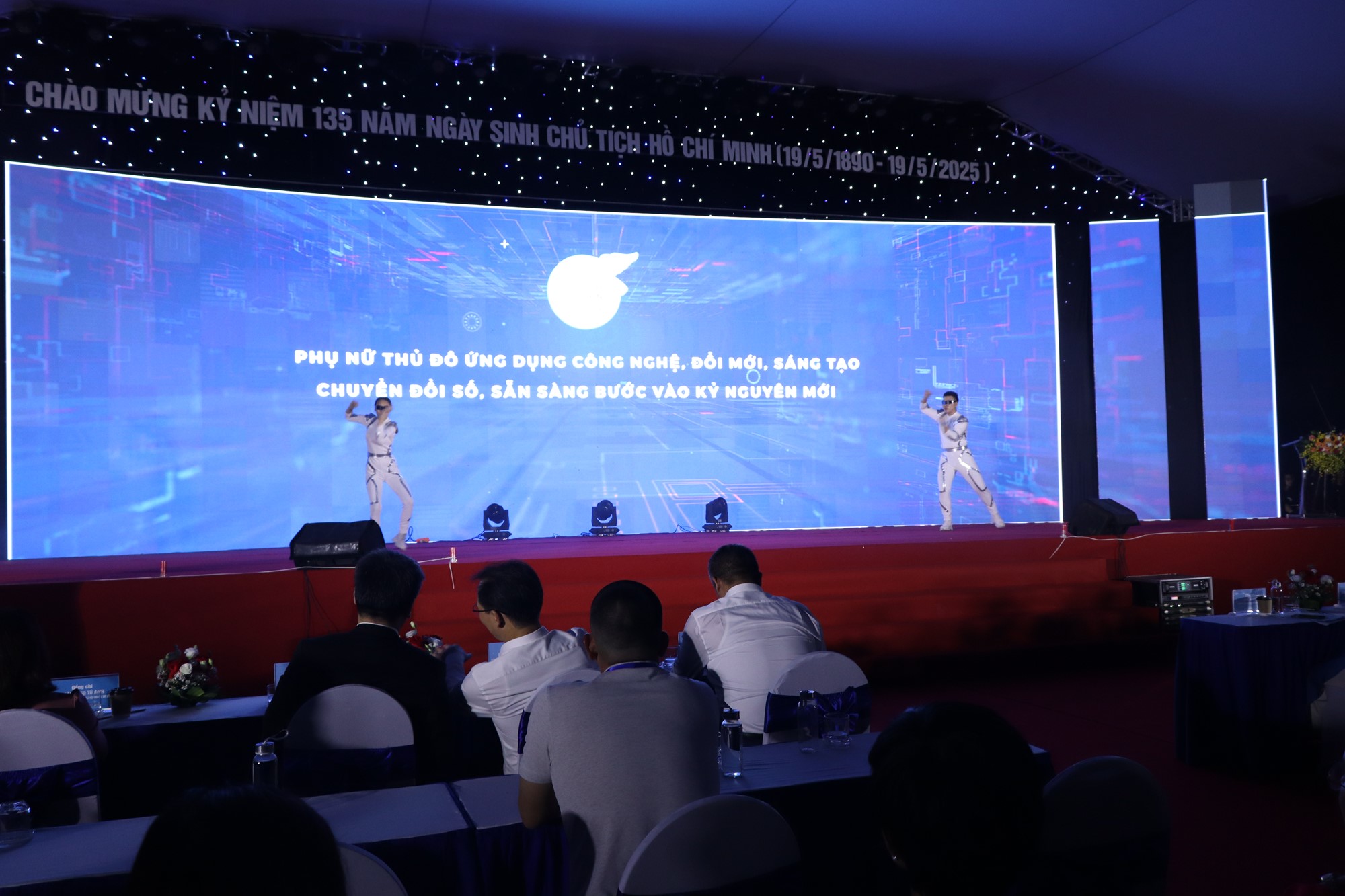 Khai mạc Ngày Phụ nữ Thủ đô ứng dụng công nghệ và đổi mới sáng tạo năm 2025 - ảnh 19
