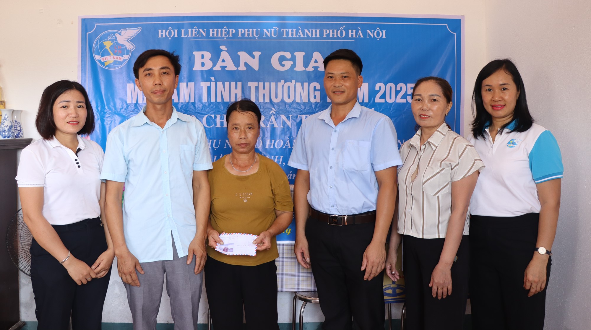 Hội LHPN Hà Nội: Bàn giao mái ấm tình thương cho hội viên phụ nữ có hoàn cảnh khó khăn xã Trung Giã - ảnh 8
