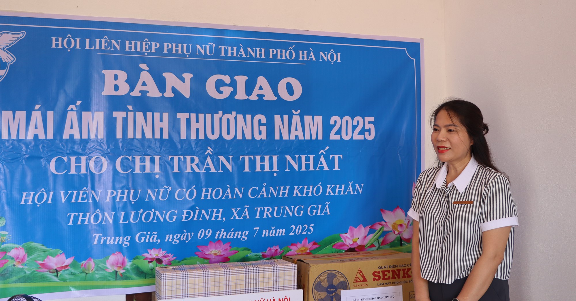Hội LHPN Hà Nội: Bàn giao mái ấm tình thương cho hội viên phụ nữ có hoàn cảnh khó khăn xã Trung Giã - ảnh 4