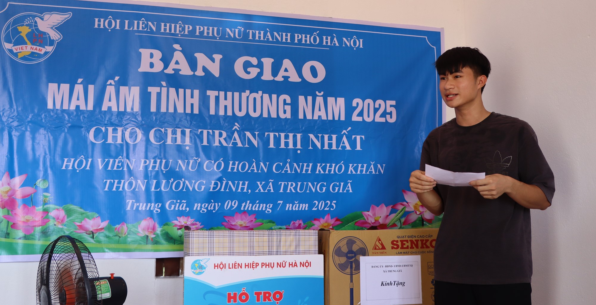 Hội LHPN Hà Nội: Bàn giao mái ấm tình thương cho hội viên phụ nữ có hoàn cảnh khó khăn xã Trung Giã - ảnh 9