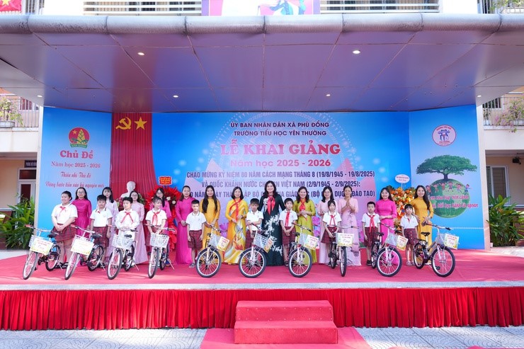 Xã Phù Đổng, TP Hà Nội: Hơn 20.000 học sinh tham dự Lễ khai giảng năm học mới 2025-2026 - ảnh 5
