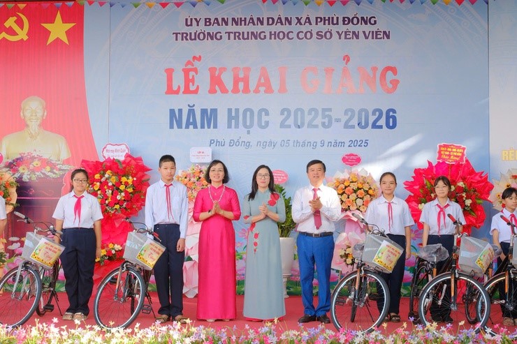 Xã Phù Đổng, TP Hà Nội: Hơn 20.000 học sinh tham dự Lễ khai giảng năm học mới 2025-2026 - ảnh 9