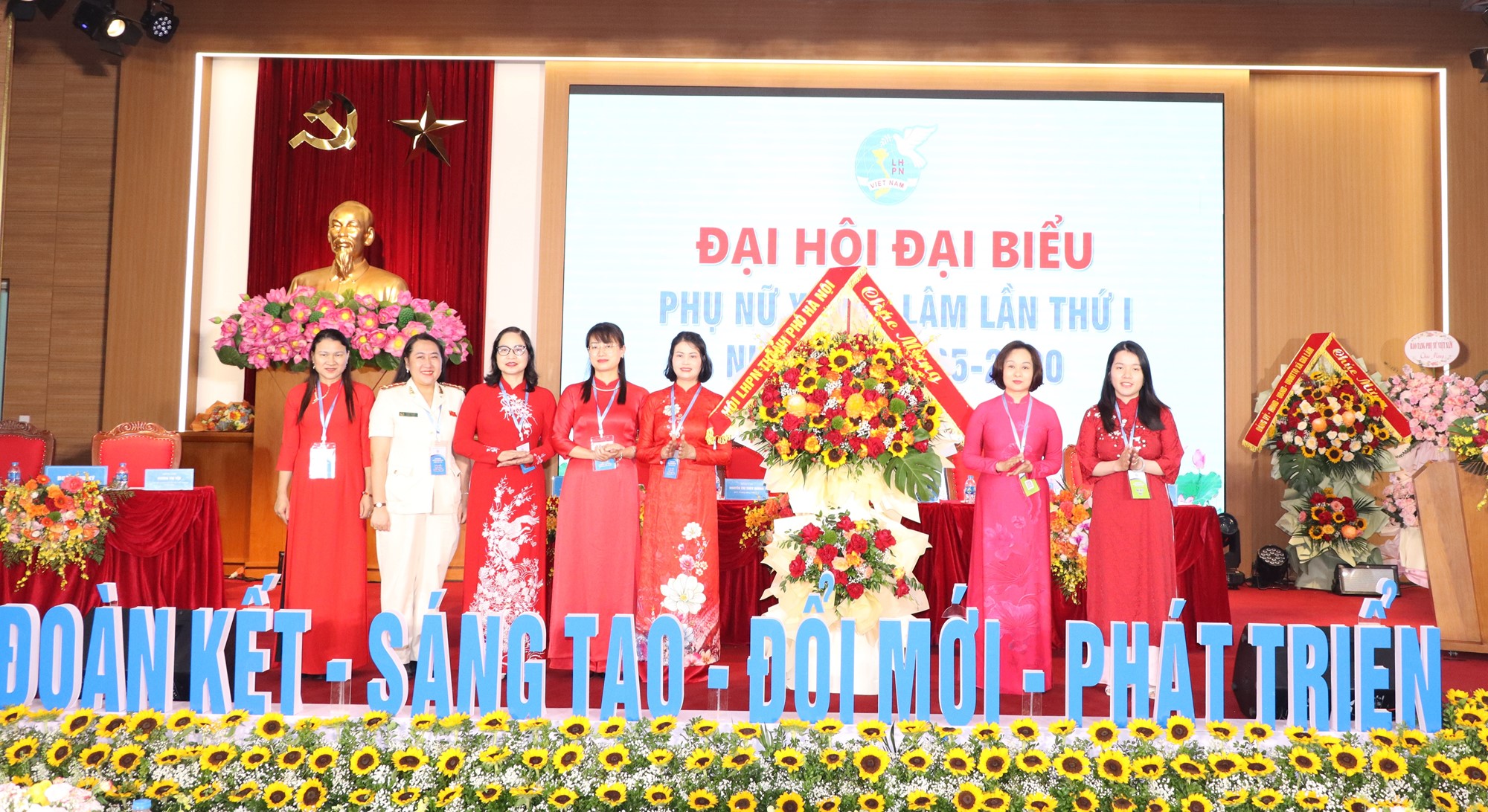 Đồng chí Hoàng Thị Thúy Nga tiếp tục giữ chức Chủ tịch Hội LHPN xã Gia Lâm nhiệm kỳ 2025-2030 - ảnh 1