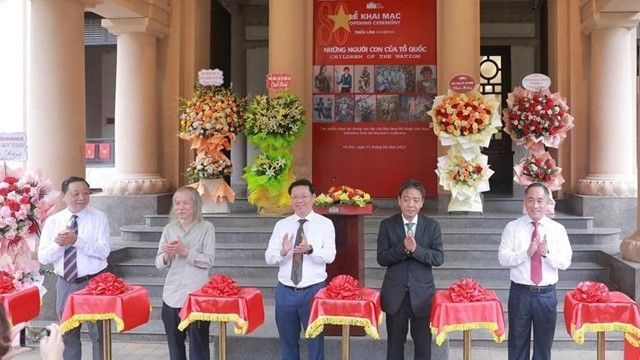 Triển lãm chuyên đề “Những người con của Tổ quốc” tại Hà Nội