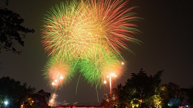 Hà Nội tổ chức 31 điểm bắn pháo hoa đêm Giao thừa Tết Bính Ngọ 