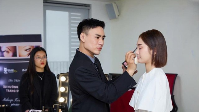The M.U.A: Nâng tầm nghệ thuật trang điểm tại Việt Nam