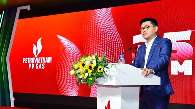 “PV GAS - 35 năm Thắp lửa non sông” 