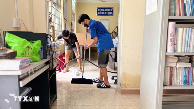 Sẽ cấp phát miễn phí toàn bộ sách giáo khoa cho học sinh vùng lũ