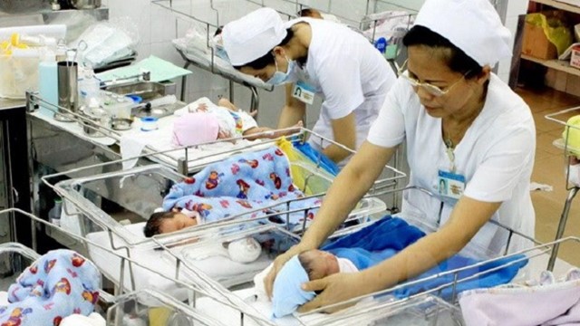 “Khuyến sinh” để nâng cao chất lượng dân số