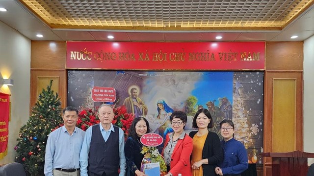 Hội LHPN Hà Nội: Chúc mừng Giáng sinh các cơ sở tôn giáo