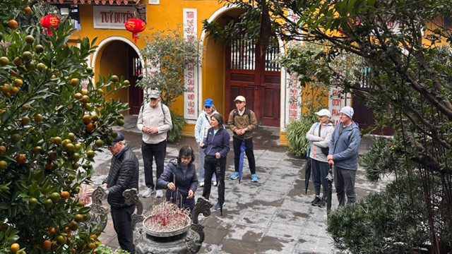 Lễ chùa đầu xuân: Nét đẹp văn hóa tâm linh bền vững của người Việt