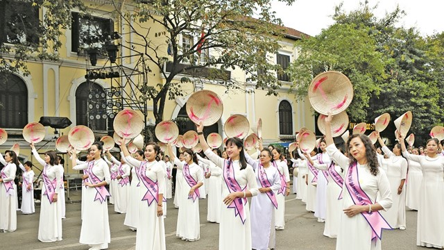 Hội Phụ nữ tham gia thực hiện bình đẳng giới