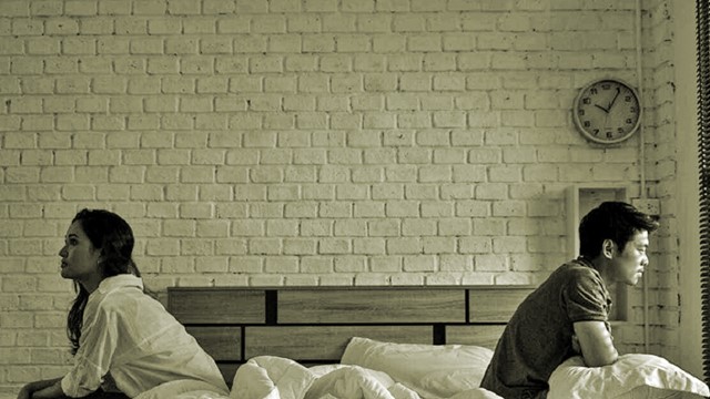 Dưới mái nhà ngột ngạt