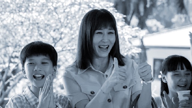 Làm mẹ không... “phông bạt”