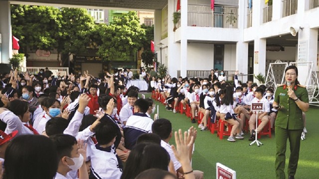 Xây lá chắn an toàn cho trẻ