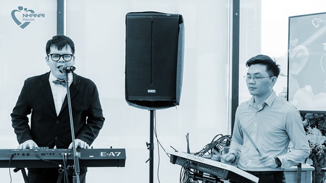 Khi âm nhạc trở thành “đôi mắt”