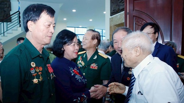  Quyết tâm xây dựng, phát triển Thủ đô xứng đáng là trung tâm đầu não chính trị của cả nước
