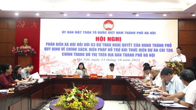 Nhiều góp ý tâm huyết về chính sách, biện pháp hỗ trợ khi cải tảo, chỉnh trang đô thị tại Hà Nội                                      ​