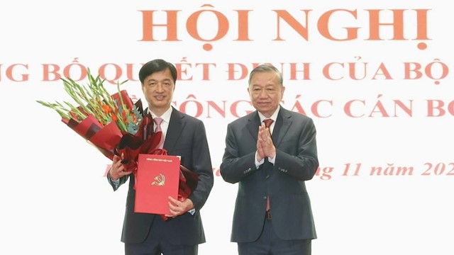  Bộ Chính trị điều động, phân công, chỉ định đồng chí Nguyễn Duy Ngọc giữ chức Bí thư Thành ủy Hà Nội