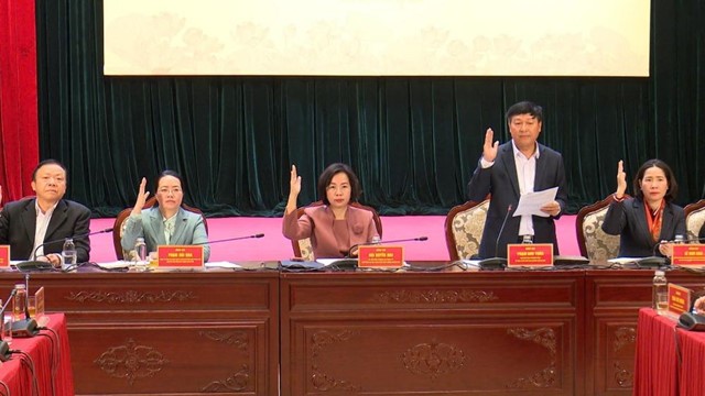 Bảo đảm lựa chọn được người có đủ tiêu chuẩn, tín nhiệm tham gia ứng cử