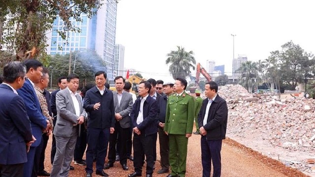Đồng chí Bí thư Thành ủy Nguyễn Duy Ngọc kiểm tra công tác giải phóng mặt bằng, tiến độ các dự án trọng điểm