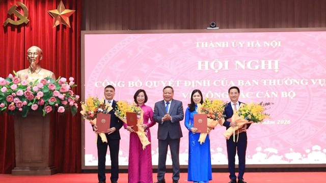 Ban Thường vụ Thành ủy Hà Nội công bố các quyết định về công tác cán bộ