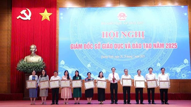  Xác định rõ thách thức và cùng nhau tháo gỡ, kiến tạo các giải pháp hiệu quả trong giáo dục