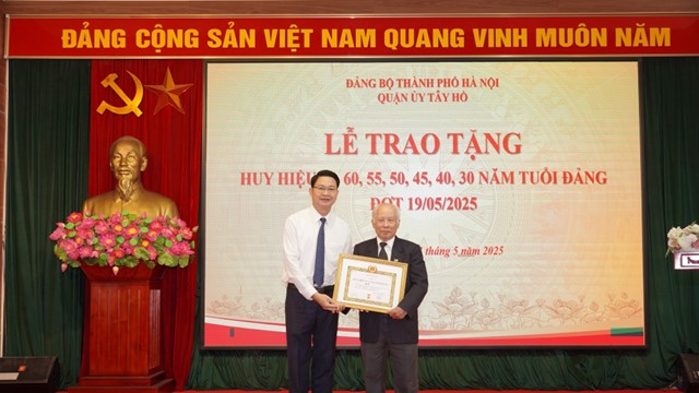 Giữ lửa theo gương Bác: Dấu ấn 10 năm thực hiện Chỉ thị 05 tại Phú Thượng