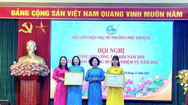 Hoàn thành 13/13 chỉ tiêu, Hội LHPN phường Phú Thượng tạo dấu ấn năm 2025