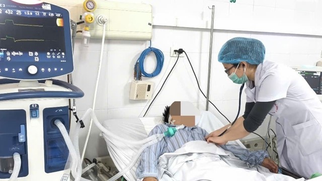 Bé trai 14 tuổi nguy kịch vì bệnh dại do không tiêm phòng sau khi bị chó cắn