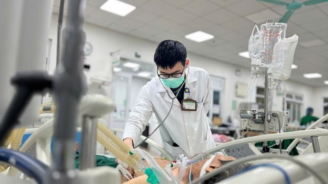 Từ bỏ thuốc lao giữa chừng, hút thuốc mỗi ngày người đàn ông 73 tuổi suy hô hấp nặng 