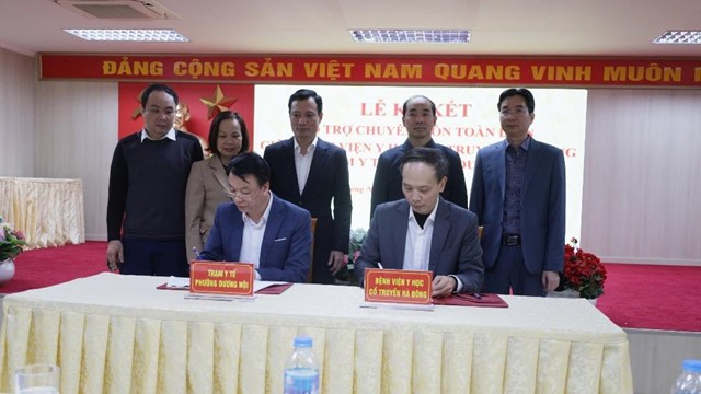 Đưa y học cổ truyền kết hợp y học hiện đại đến gần người dân