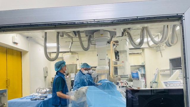 Tấm vé đoàn viên từ phòng hồi sức ngày cận Tết