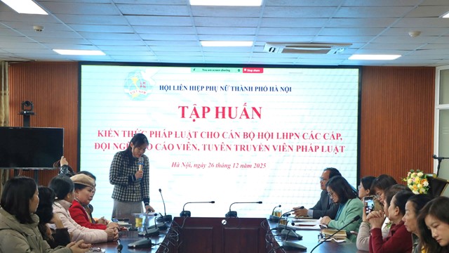 Tập huấn kiến thức pháp luật cho cán bộ Hội LHPN các cấp và đội ngũ báo cáo viên, tuyên truyền viên pháp luật
