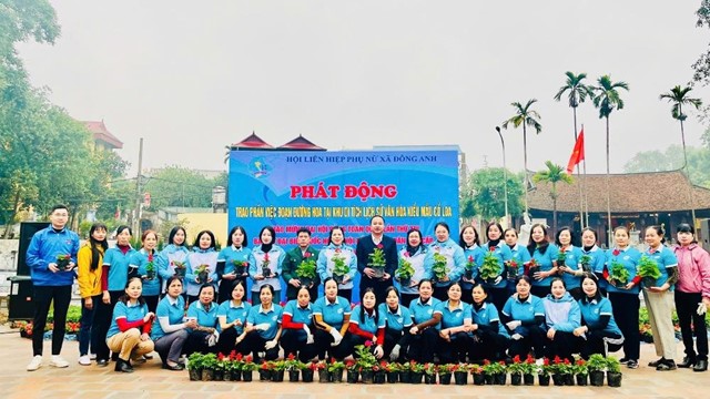 Hội LHPN xã Đông Anh: Bàn giao phần việc chào mừng thành công Đại hội Đảng toàn quốc lần thứ XIV