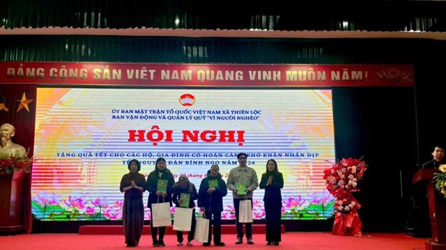 Hội LHPN xã Thiên Lộc: Chăm lo phụ nữ, trẻ em có hoàn cảnh khó khăn nhân dịp Tết Bính Ngọ