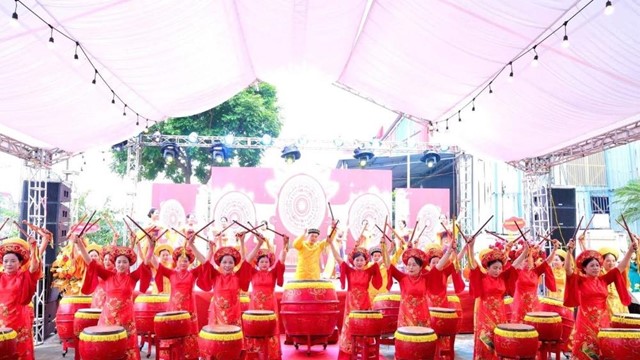 Phụ nữ xã Thư Lâm: Góp phần xây dựng hình ảnh lễ hội văn minh, an toàn, giàu bản sắc