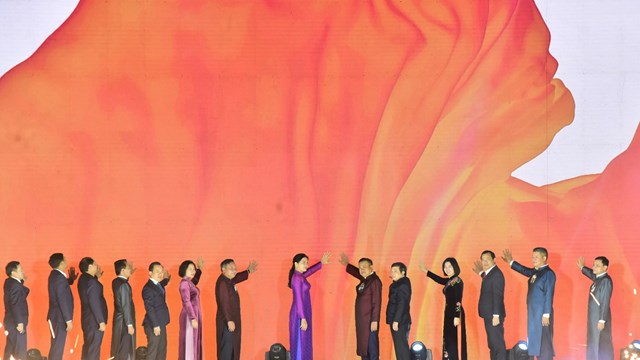 Khai mạc lễ hội Áo dài Du lịch Hà Nội 2022: Viết tiếp câu chuyện “đại sứ du lịch Việt Nam“