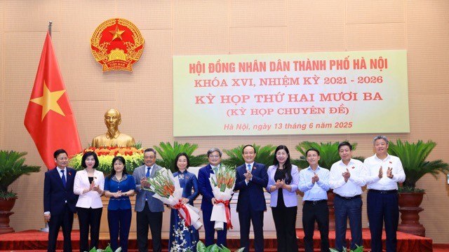 Đồng chí Phạm Thị Thanh Mai và Trương Việt Dũng được bầu làm Phó Chủ tịch HĐND và UBND thành phố