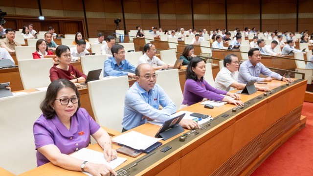 Quốc hội thông qua Luật Thuế Tiêu thụ đặc biệt 