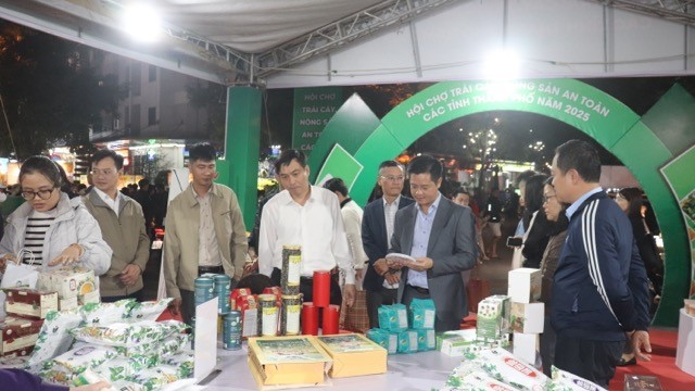 Khai mạc Hội chợ trái cây, nông sản an toàn các tỉnh, thành phố năm 2025