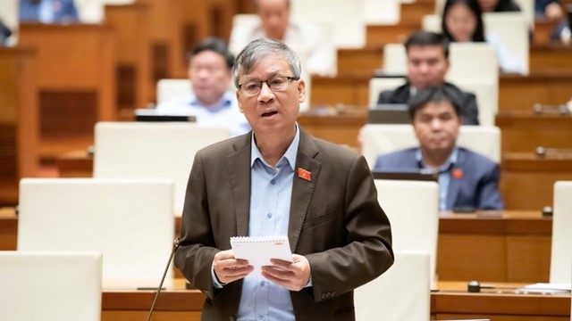 Đại biểu Nguyễn Anh Trí đề nghị Quốc hội, Chính phủ cần sớm vào cuộc để định hướng dư luận về sách "Nỗi buồn chiến tranh" 