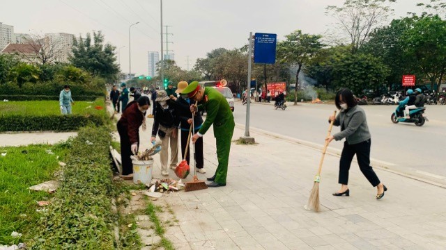 Phường Yên Nghĩa ra quân tổng vệ sinh môi trường mừng Xuân Bính Ngọ 