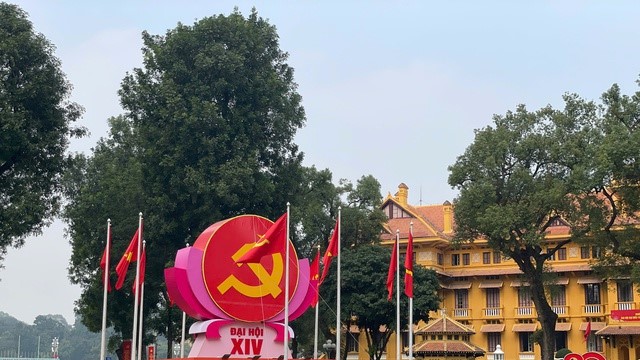 Trong thời gian Đoàn đại biểu Đảng bộ TP Hà Nội dự Đại hội XIV, đồng chí Phạm Quí Tiên được phân công xử lý công việc