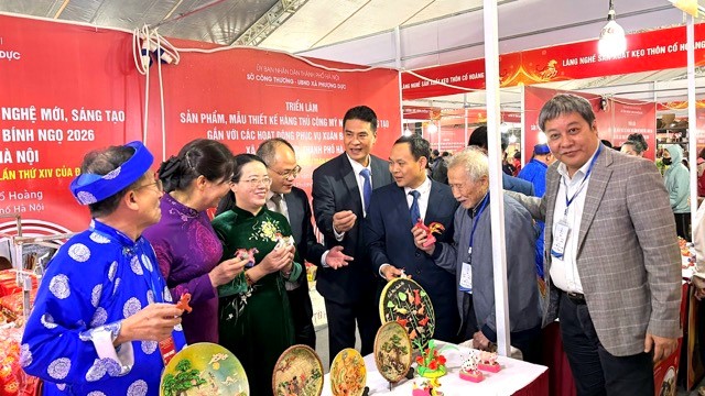 Phượng Dực rộn ràng chợ Xuân Bính Ngọ 2026: Kết nối tinh hoa làng nghề, kích cầu tiêu dùng Tết