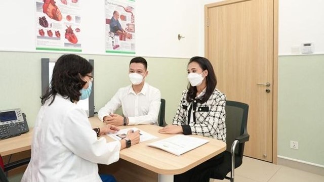 Vợ chồng hiện đại, không ngại khám sức khoẻ tiền hôn nhân