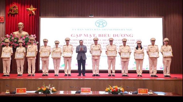 Hà Nội gặp mặt, biểu dương điển hình tiên tiến tiêu biểu của Công an Thủ đô